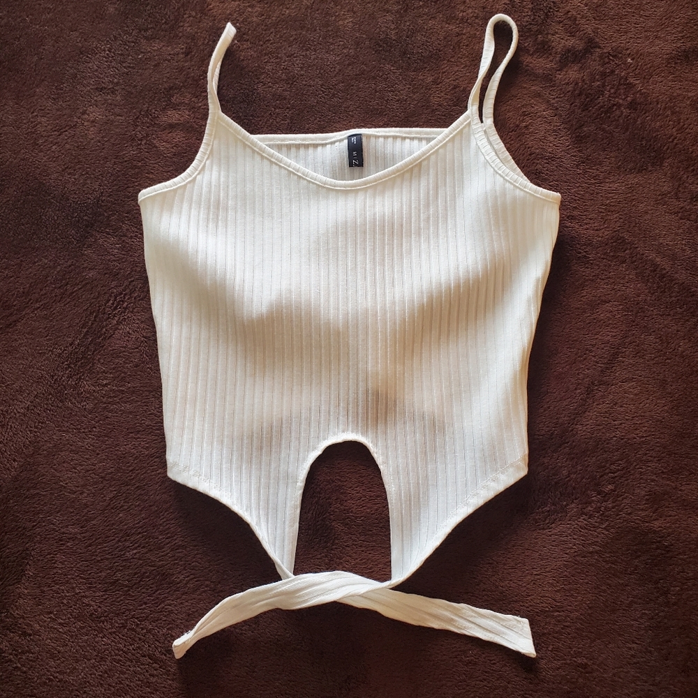 Tie front White Crop Top